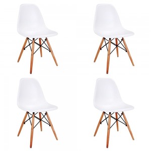 Conjunto com 4 Cadeiras Charles Eames 1102